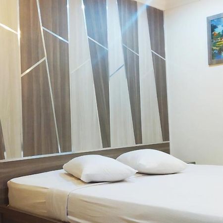 Paradise Hotel Tanjung Pinang Exterior foto