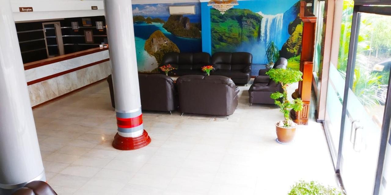 Paradise Hotel Tanjung Pinang Exterior foto
